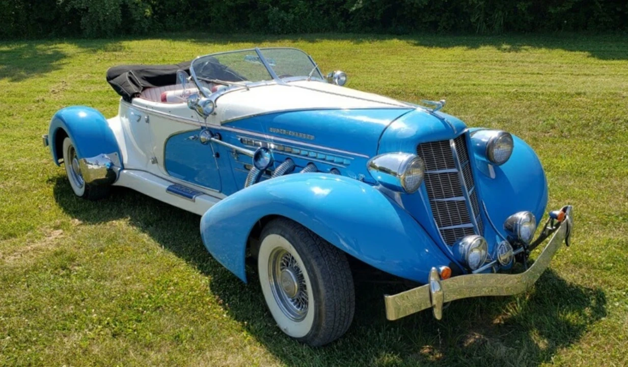 Auburn Speedster - Image 4 of 31