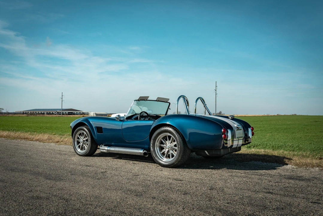 Shelby Cobra Replica - Image 12 of 31