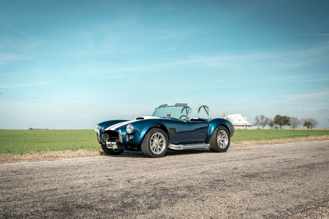 Shelby Cobra Replica - Image 8 of 31