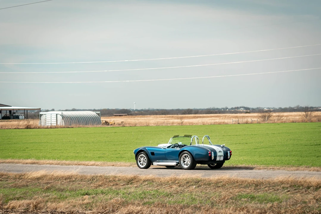 Shelby Cobra Replica - Image 10 of 31