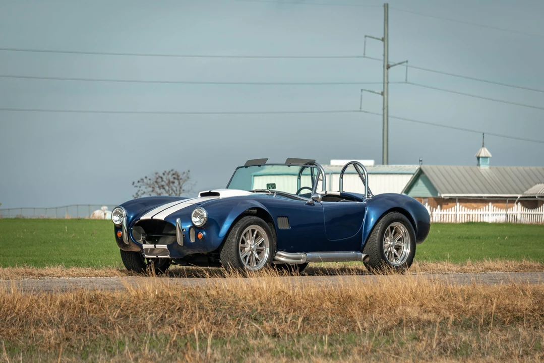 Shelby Cobra Replica - Image 6 of 31
