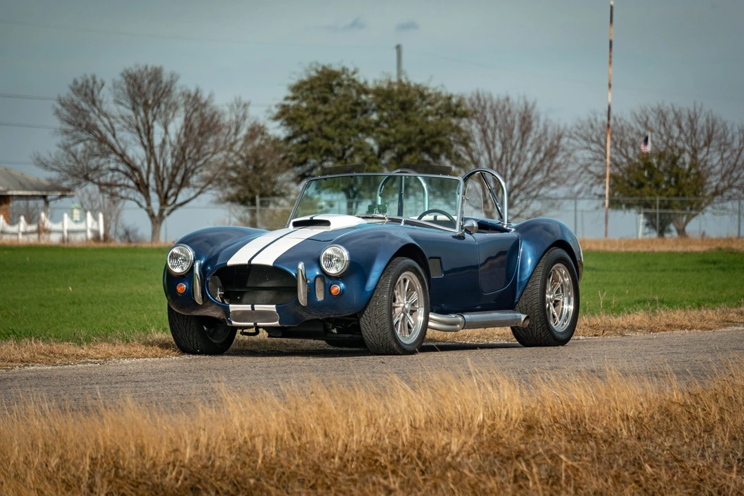 Shelby Cobra Replica - Image 5 of 31