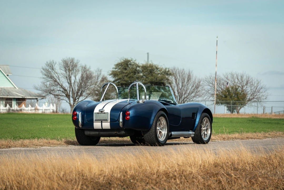 Shelby Cobra Replica - Image 18 of 31