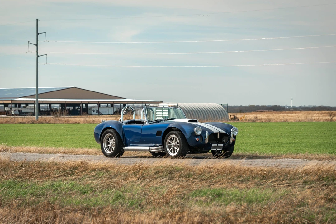 Shelby Cobra Replica - Image 20 of 31
