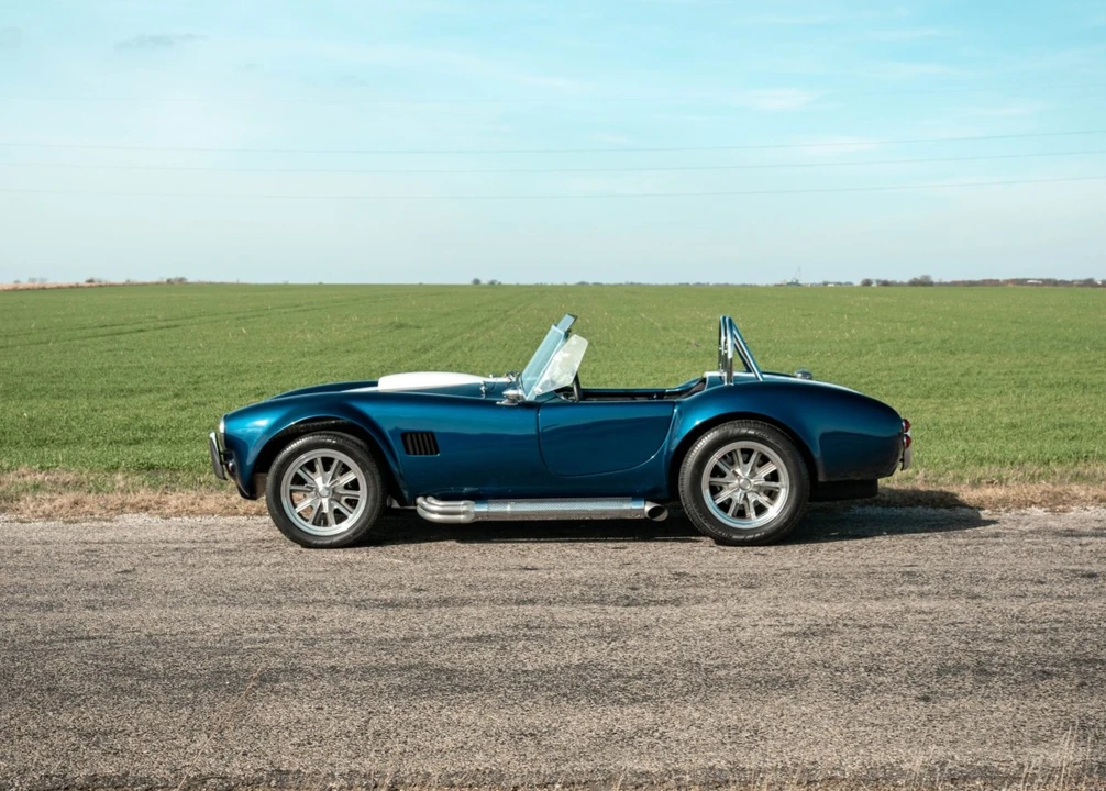 Shelby Cobra Replica - Image 9 of 31