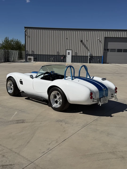Shelby Cobra Replica - Image 8 of 31