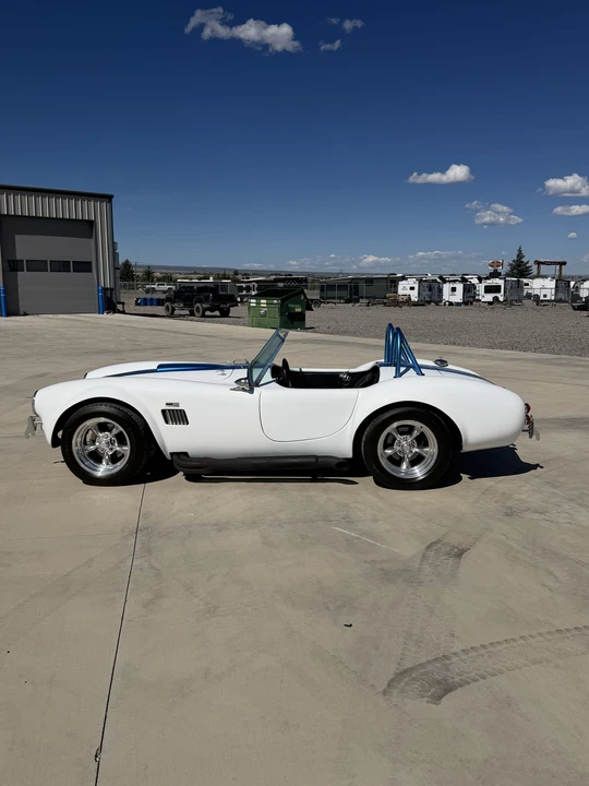 Shelby Cobra Replica - Image 9 of 31