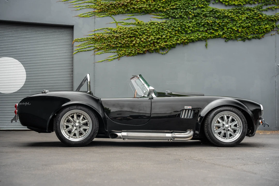 Shelby Cobra Replica - Image 25 of 31