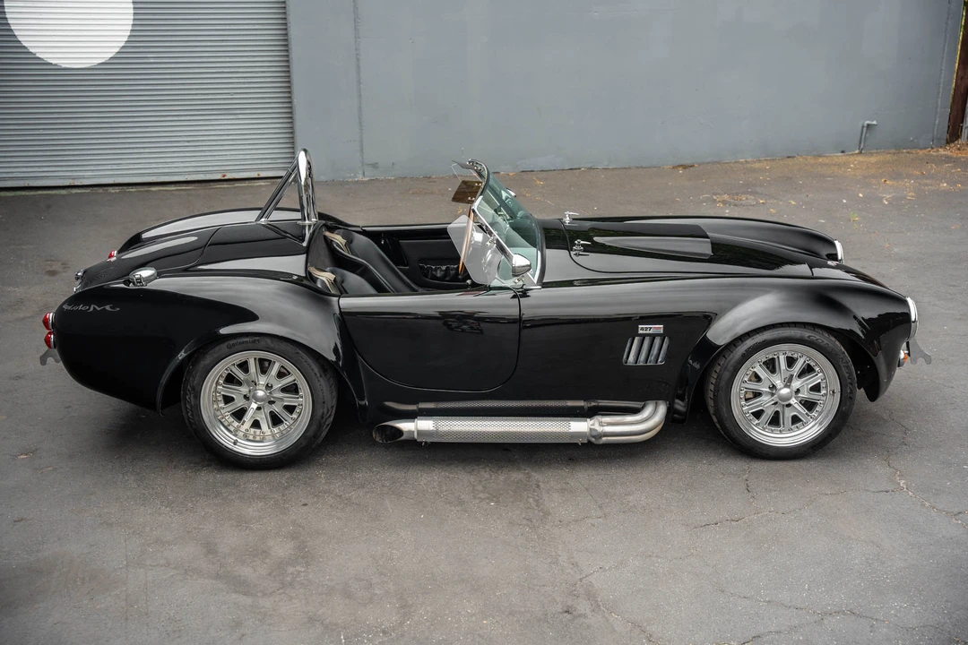 Shelby Cobra Replica - Image 27 of 31