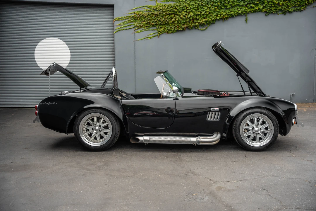 Shelby Cobra Replica - Image 28 of 31