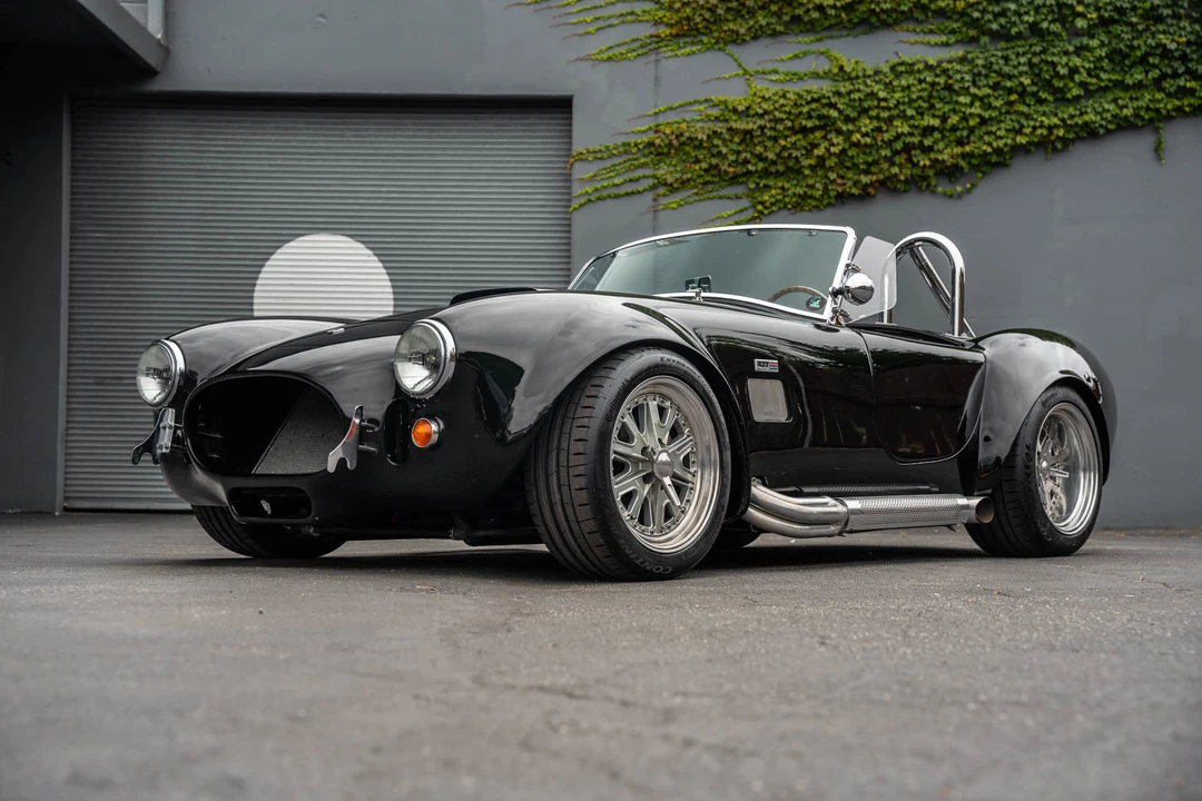 Shelby Cobra Replica - Image 6 of 31