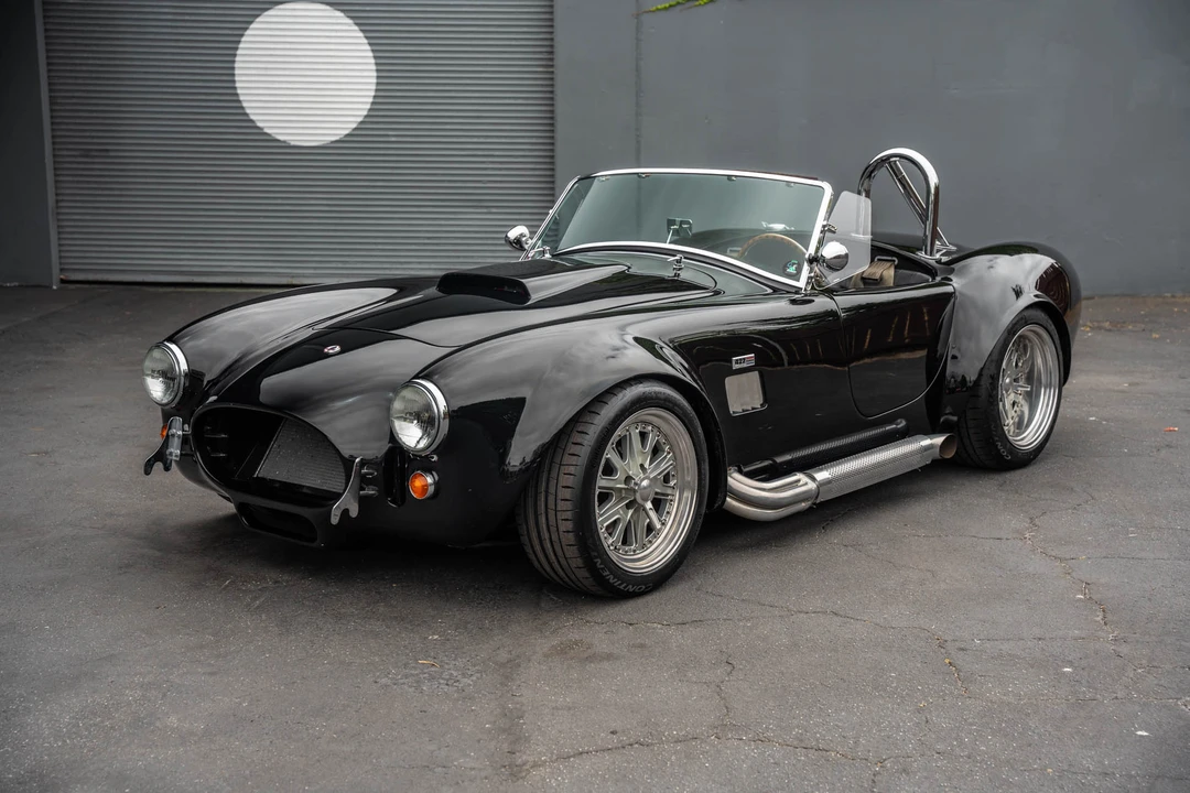 Shelby Cobra Replica - Image 5 of 31