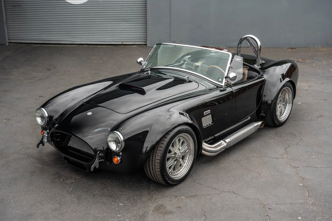 Shelby Cobra Replica - Image 4 of 31