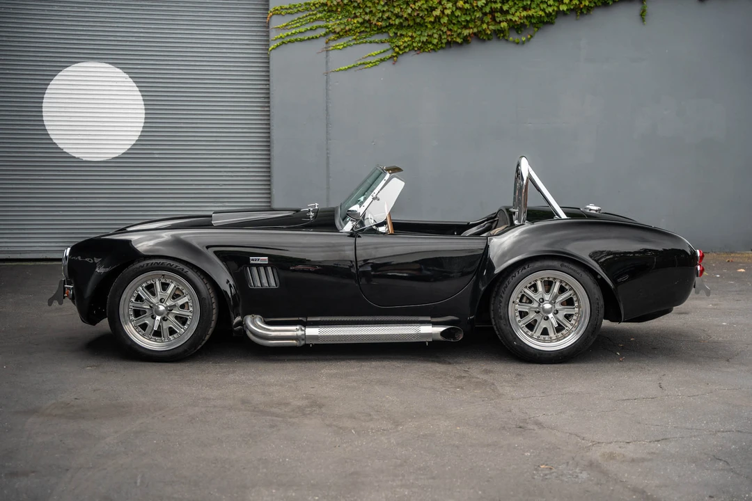 Shelby Cobra Replica - Image 8 of 31