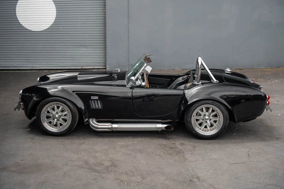 Shelby Cobra Replica - Image 9 of 31