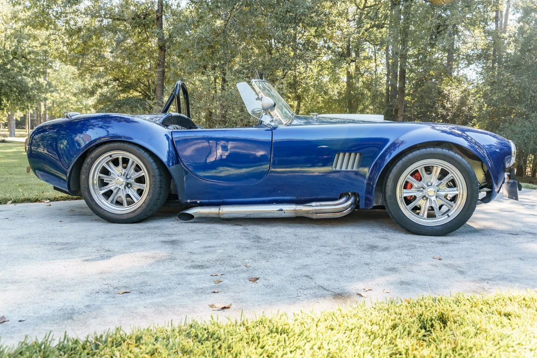 Shelby Cobra Replica - Image 3 of 31