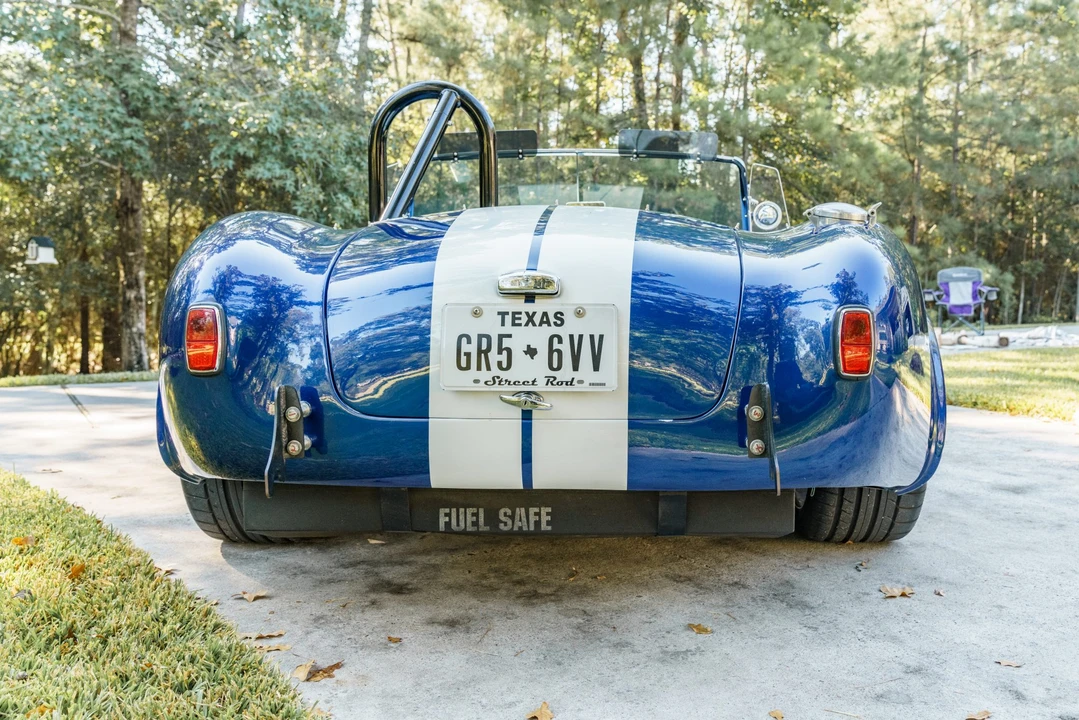 Shelby Cobra Replica - Image 5 of 31