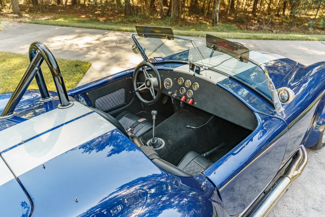 Shelby Cobra Replica - Image 27 of 31
