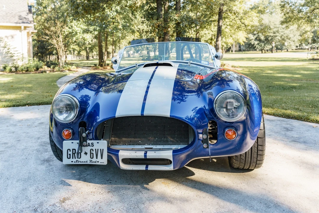 Shelby Cobra Replica - Image 8 of 31
