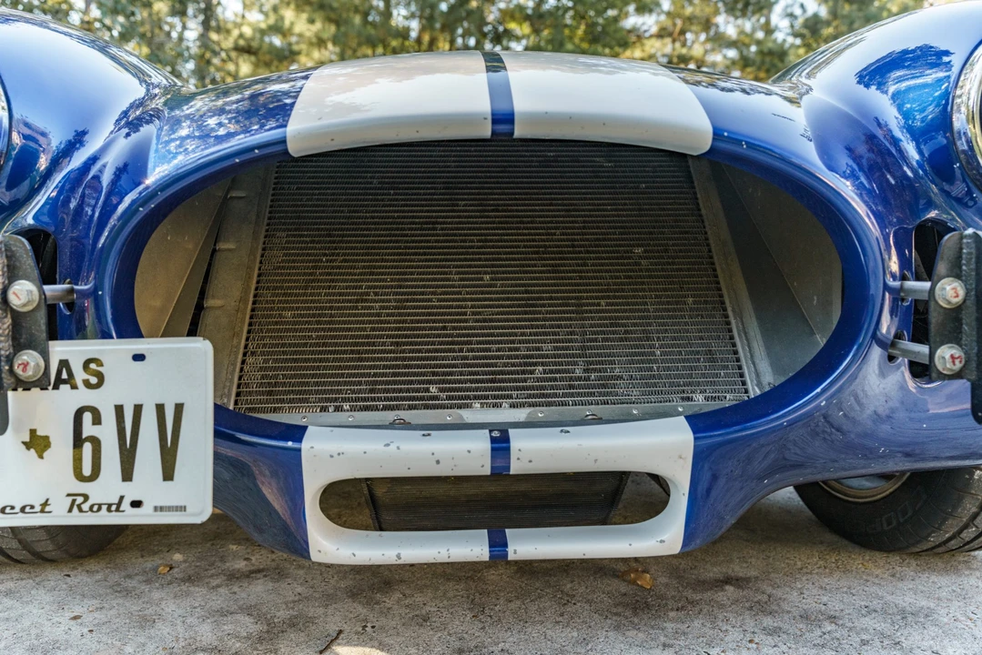 Shelby Cobra Replica - Image 15 of 31
