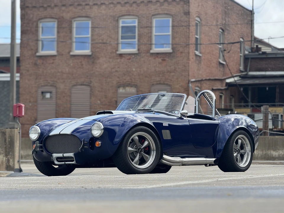 Shelby Cobra Replica - Image 7 of 31