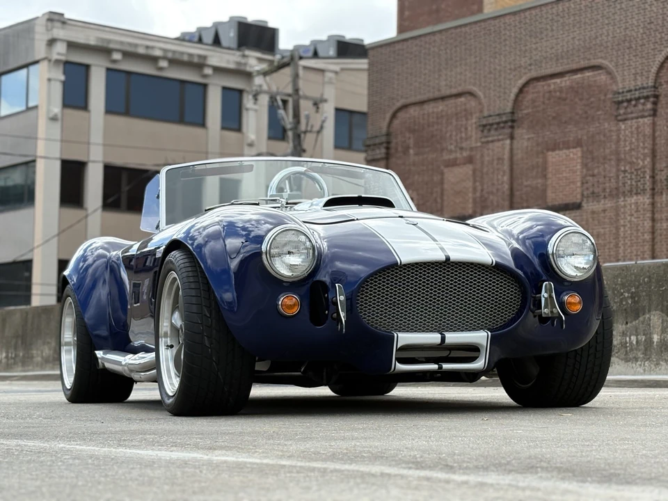 Shelby Cobra Replica - Image 17 of 31