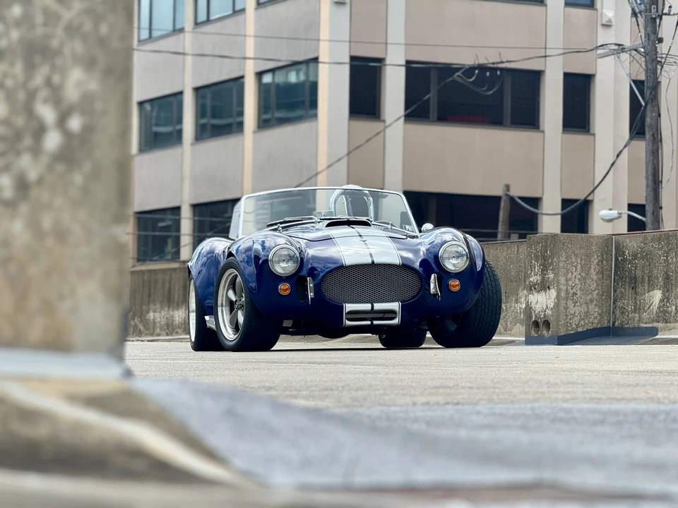 Shelby Cobra Replica - Image 16 of 31