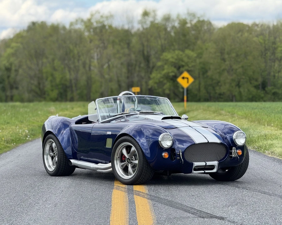 Shelby Cobra Replica - Image 2 of 31