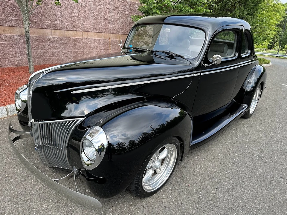 Ford Standard & Deluxe & Super Deluxe - Image 3 of 31