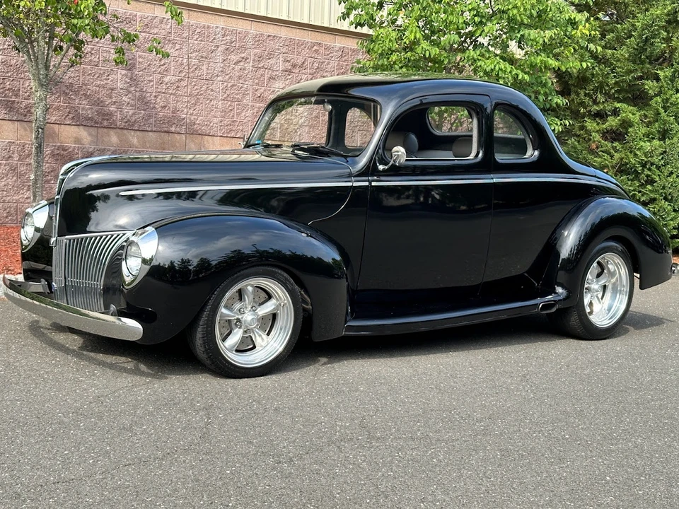 Ford Standard & Deluxe & Super Deluxe - Image 13 of 31