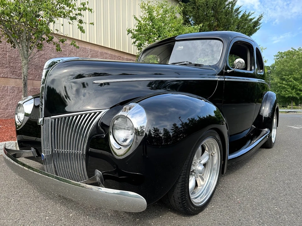 Ford Standard & Deluxe & Super Deluxe - Image 2 of 31