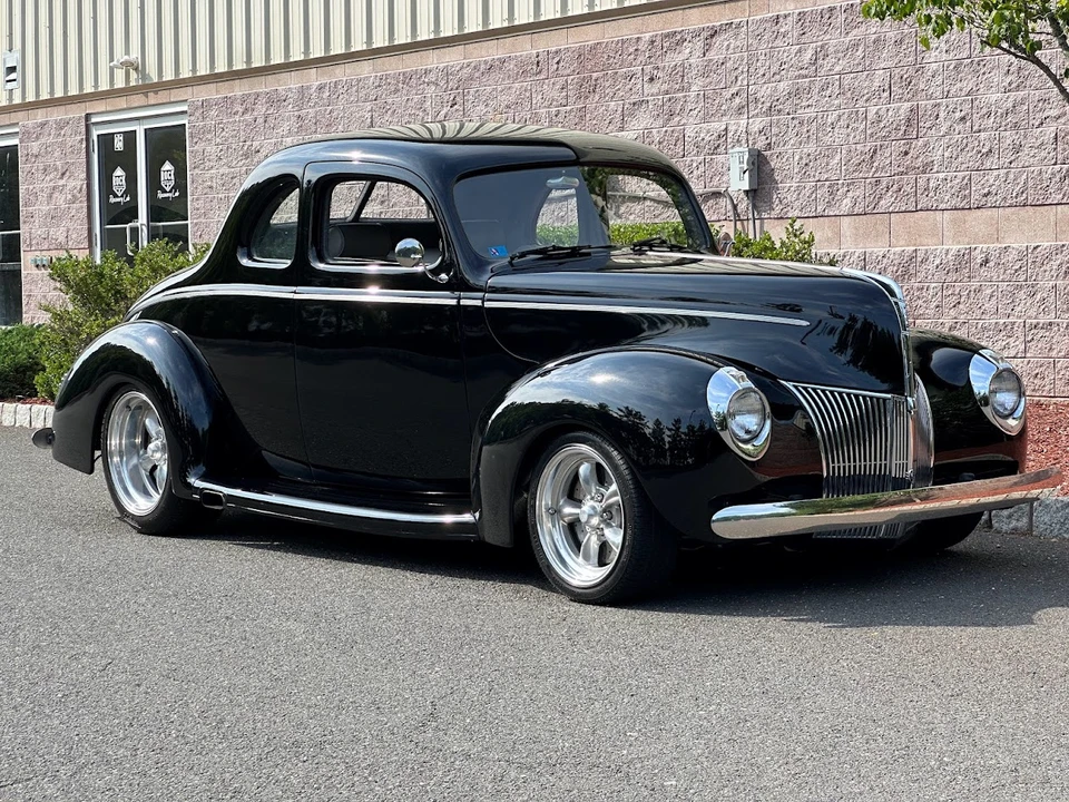Ford Standard & Deluxe & Super Deluxe - Image 25 of 31