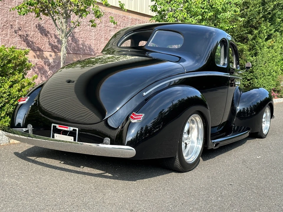 Ford Standard & Deluxe & Super Deluxe - Image 21 of 31
