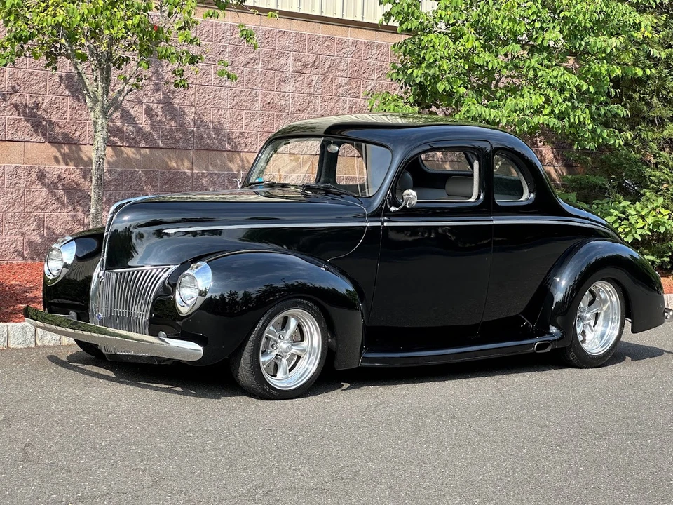 Ford Standard & Deluxe & Super Deluxe - Image 8 of 31