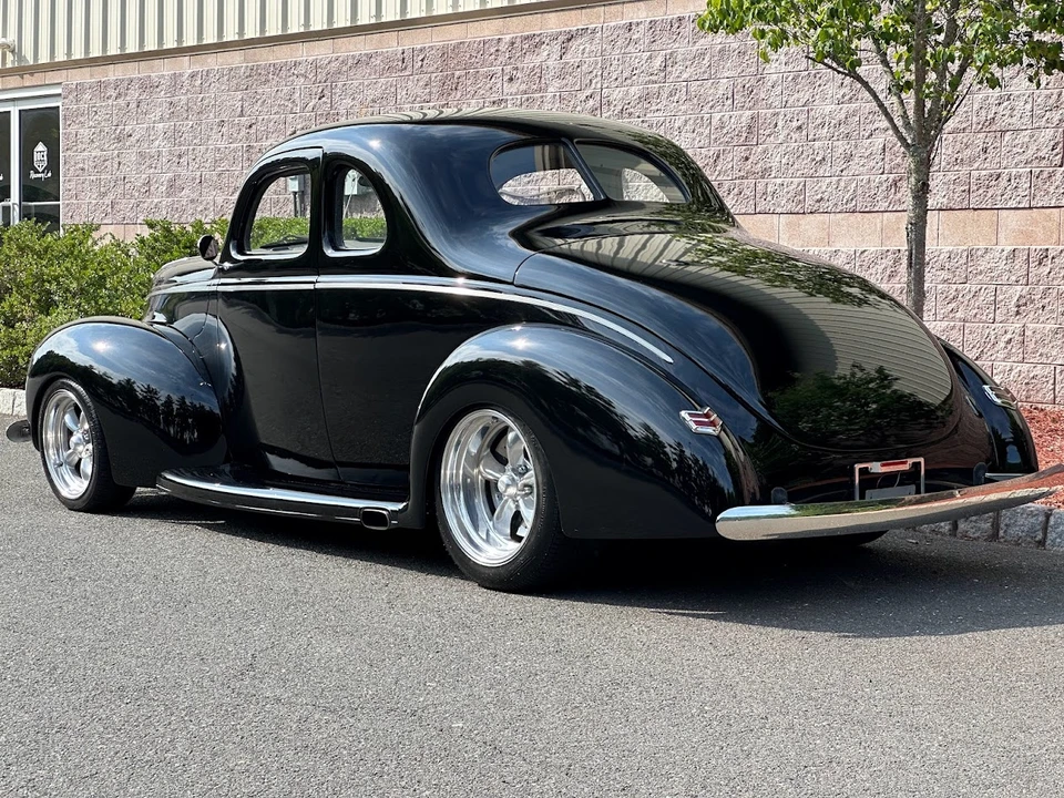 Ford Standard & Deluxe & Super Deluxe - Image 16 of 31