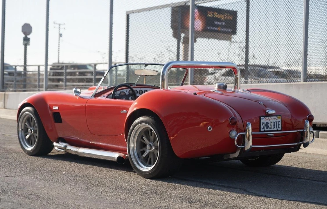 Shelby Cobra Replica - Image 7 of 31