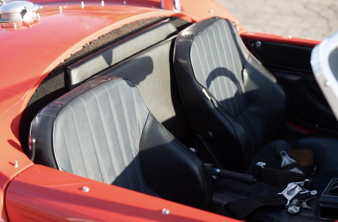 Shelby Cobra Replica - Image 25 of 31
