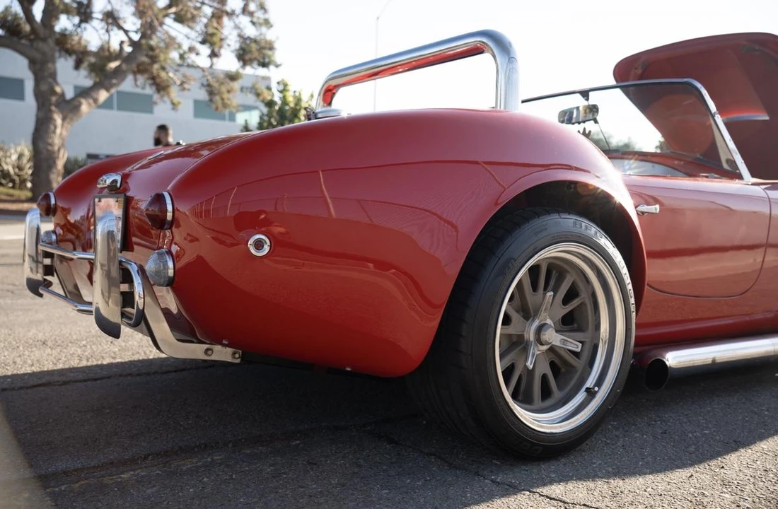 Shelby Cobra Replica - Image 22 of 31