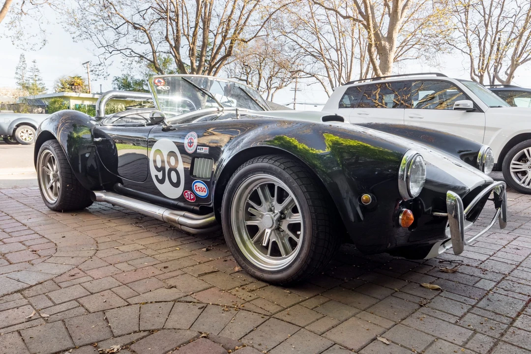 Shelby Cobra Replica - Image 3 of 31