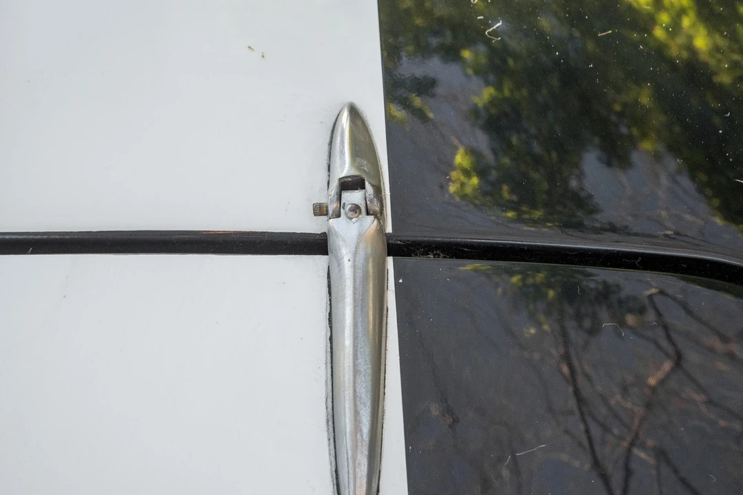 Shelby Cobra Replica - Image 21 of 31