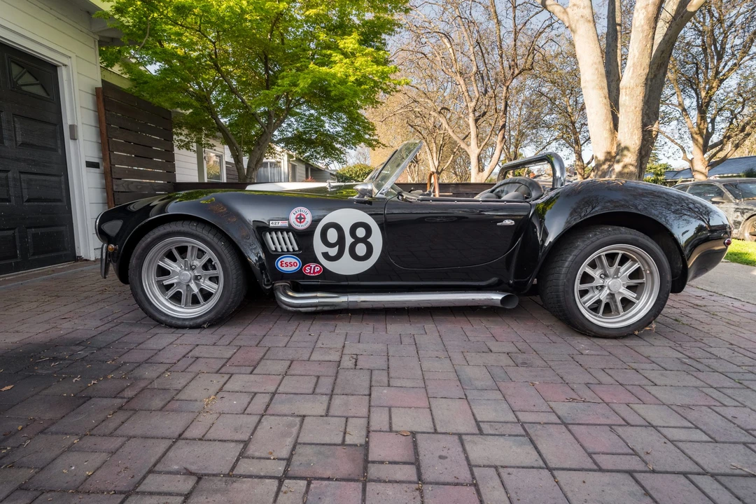 Shelby Cobra Replica - Image 7 of 31
