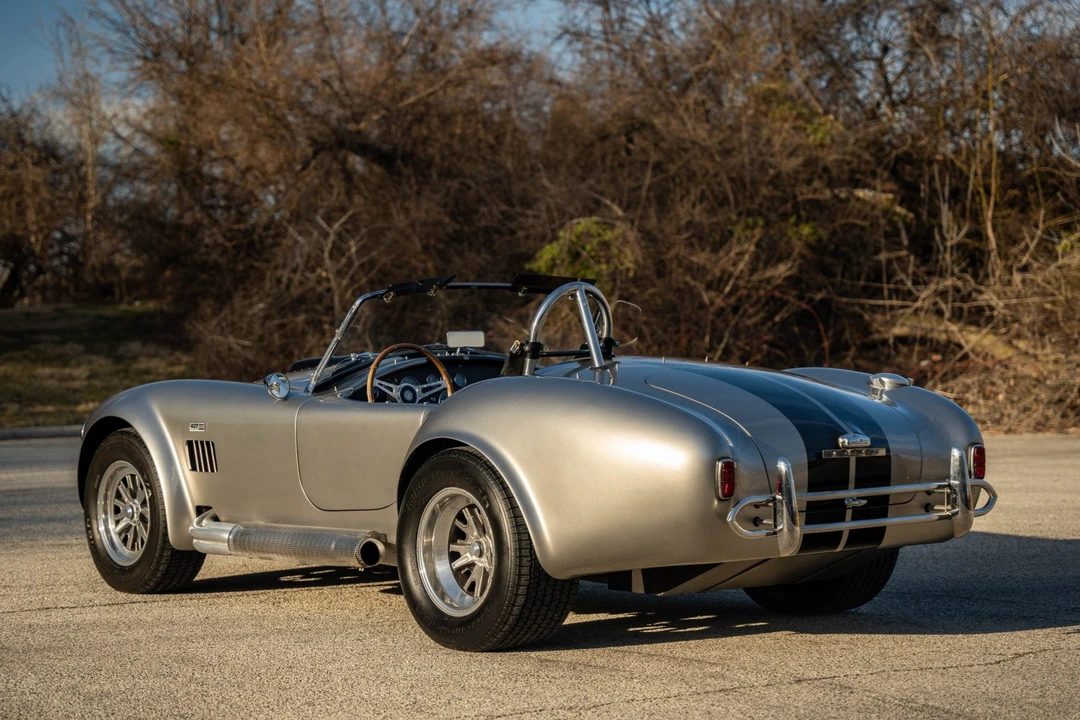 Shelby Cobra Replica - Image 13 of 31