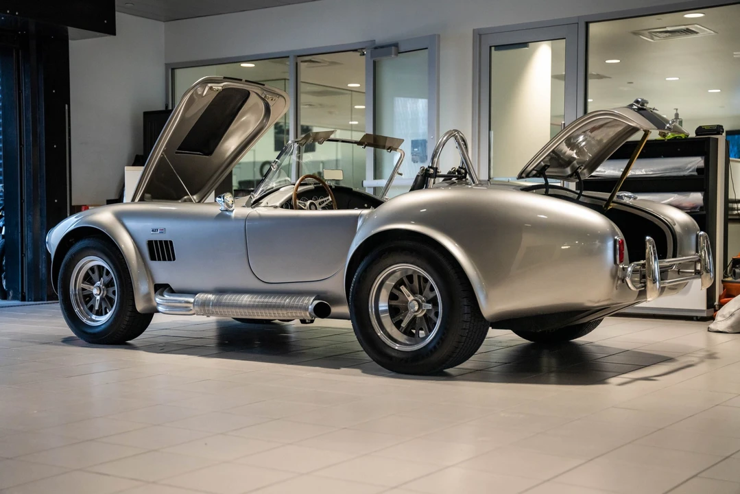 Shelby Cobra Replica - Image 16 of 31