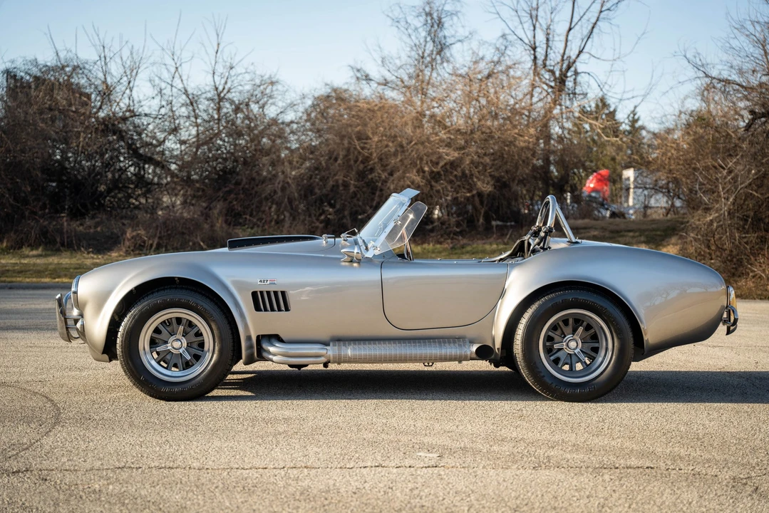 Shelby Cobra Replica - Image 14 of 31