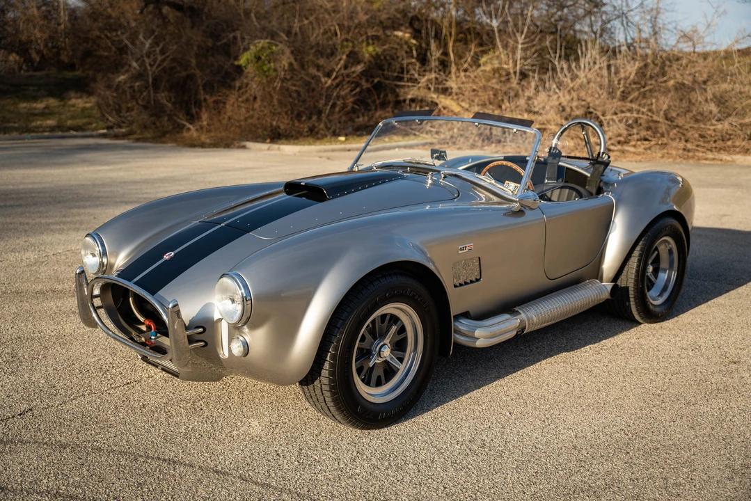 Shelby Cobra Replica - Image 5 of 31