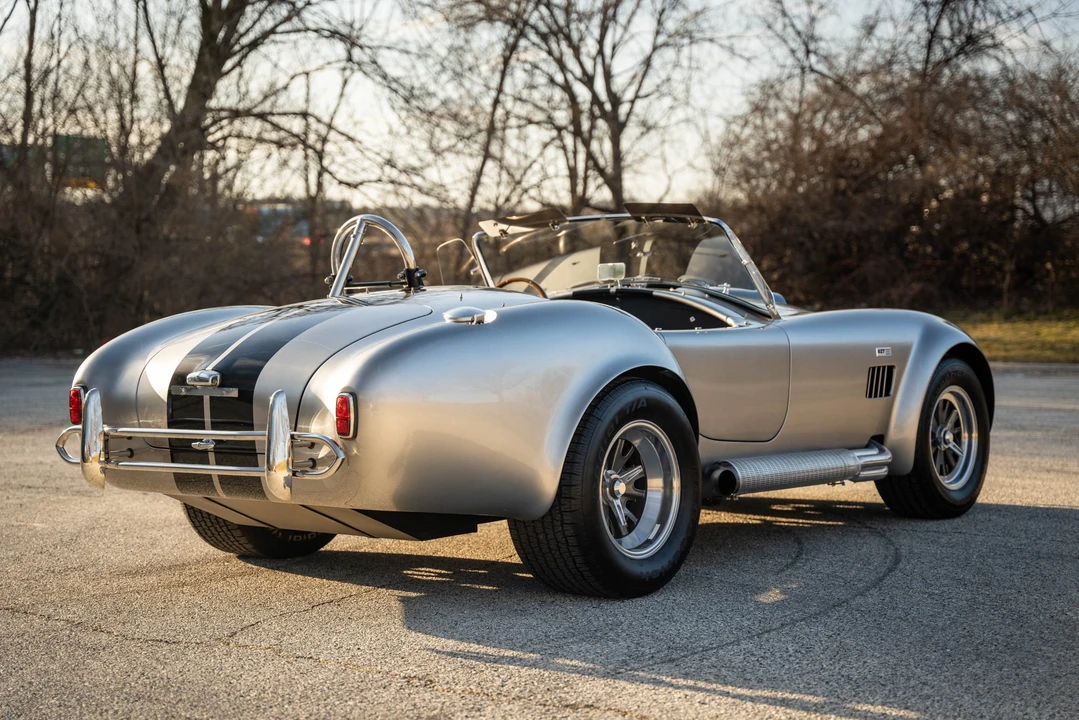 Shelby Cobra Replica - Image 10 of 31