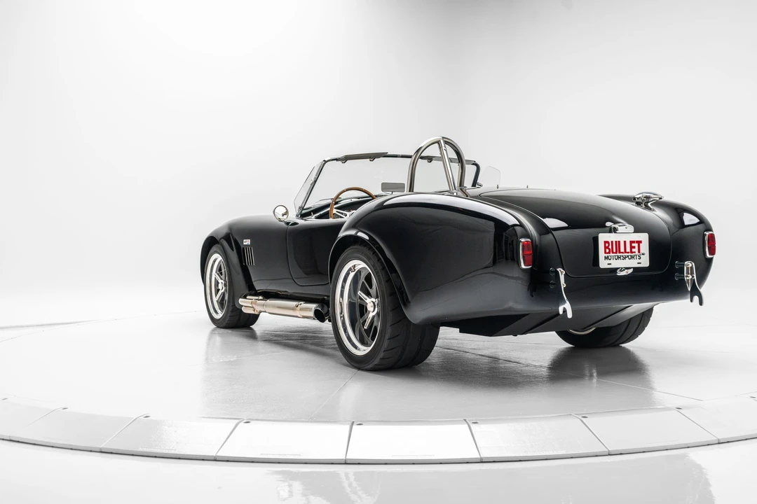 Shelby Cobra Replica - Image 11 of 31