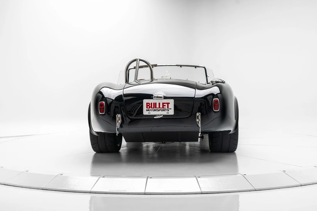 Shelby Cobra Replica - Image 15 of 31