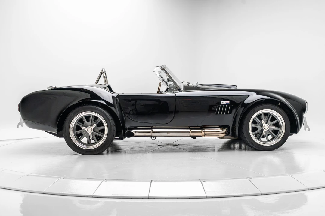 Shelby Cobra Replica - Image 21 of 31