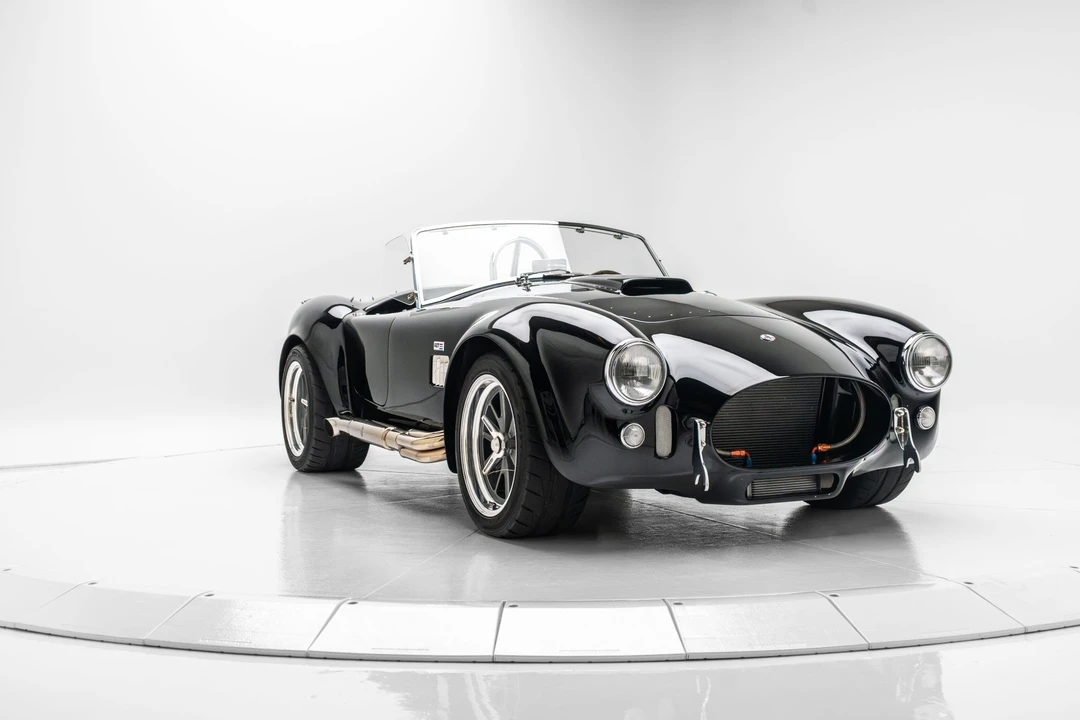 Shelby Cobra Replica - Image 24 of 31